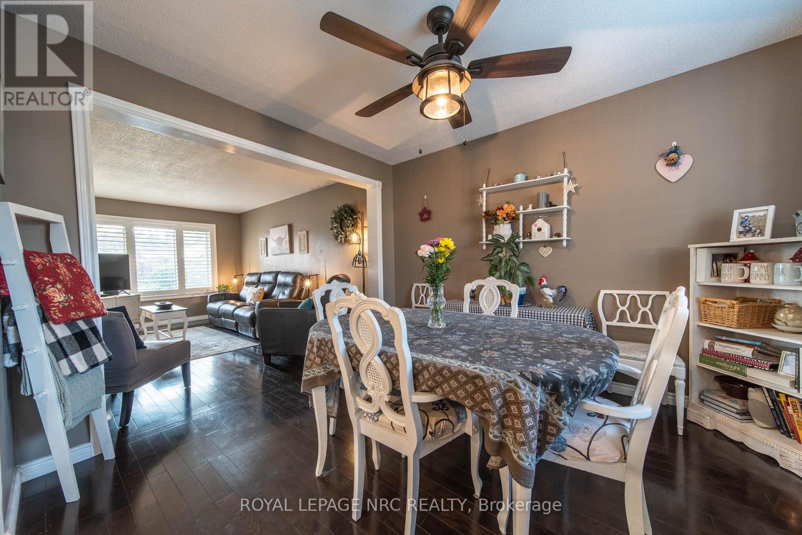5830 Aspen Court, Niagara Falls, Ontario L2G 7V3 - Photo 5 - X13667916