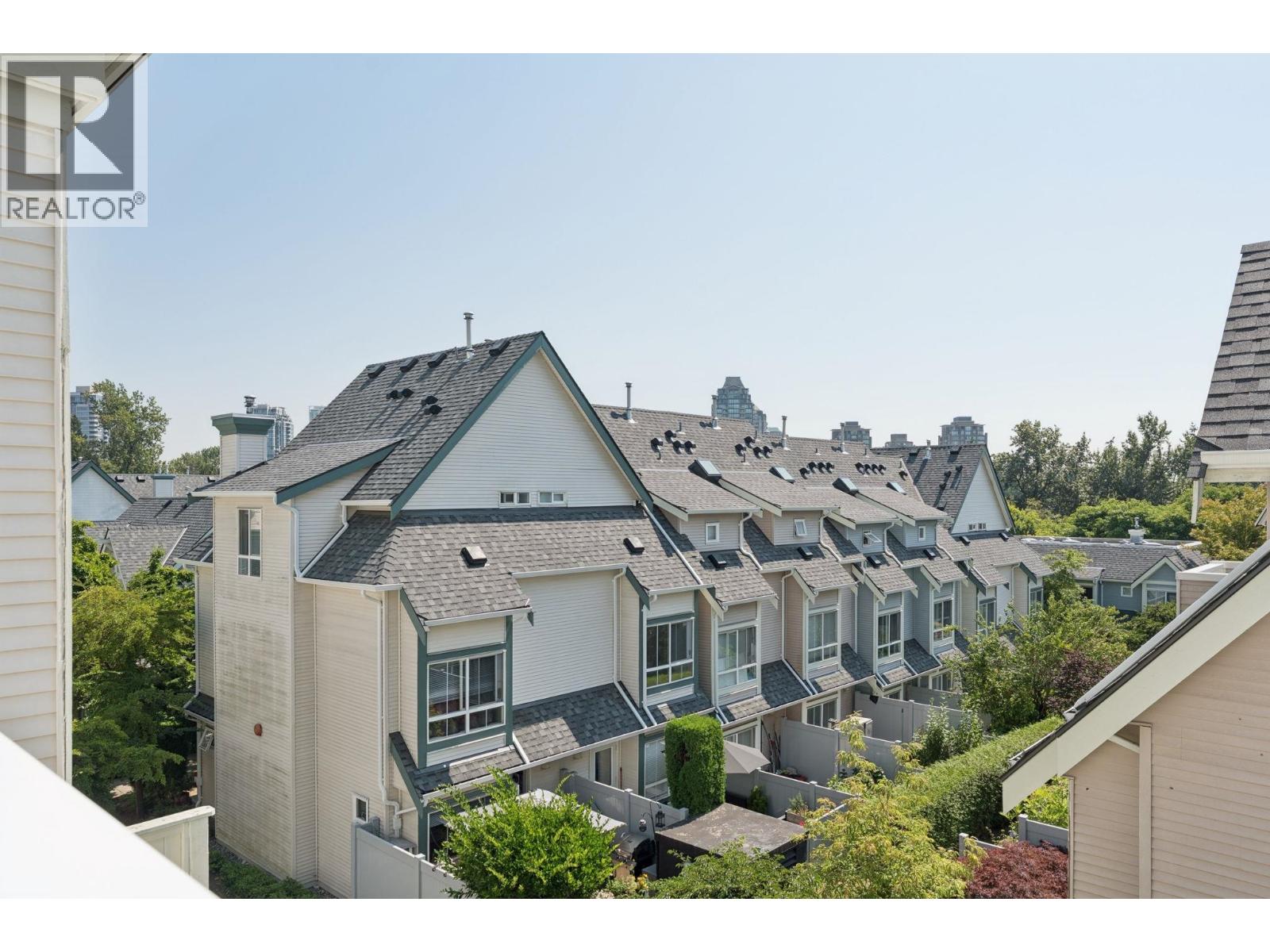 6702 Village Green, Burnaby, British Columbia  V5E 4K7 - Photo 17 - R3155165