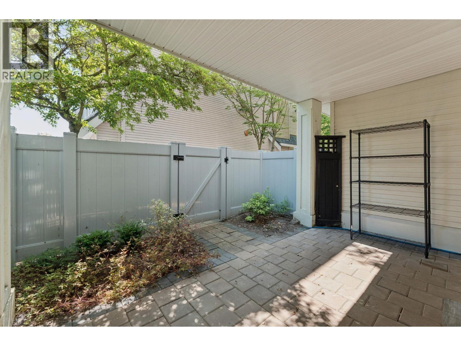 6702 Village Green, Burnaby, British Columbia  V5E 4K7 - Photo 25 - R3155165