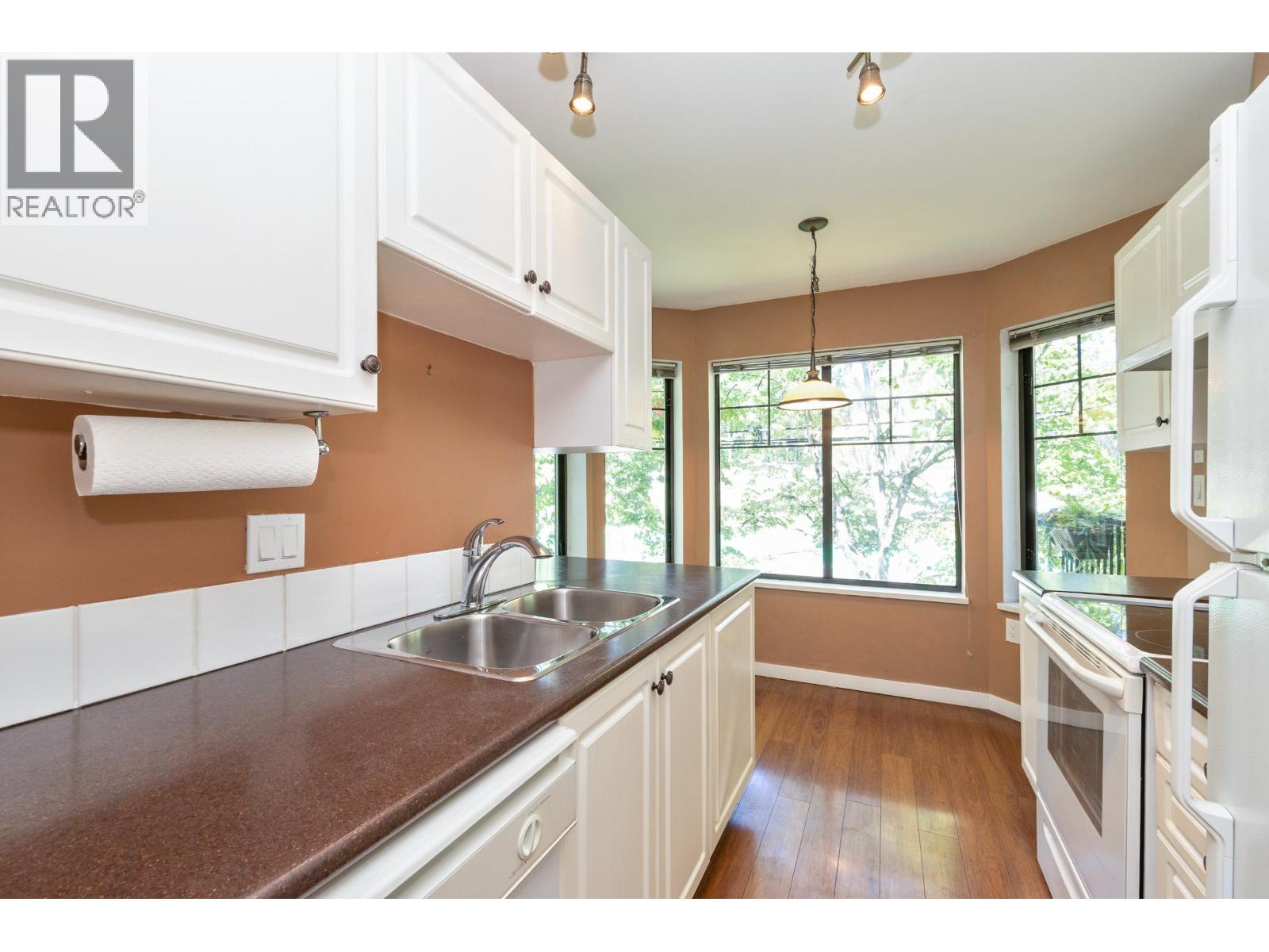 402 102 Begin Street, Coquitlam, British Columbia  W3K 4V2 - Photo 5 - R3155167