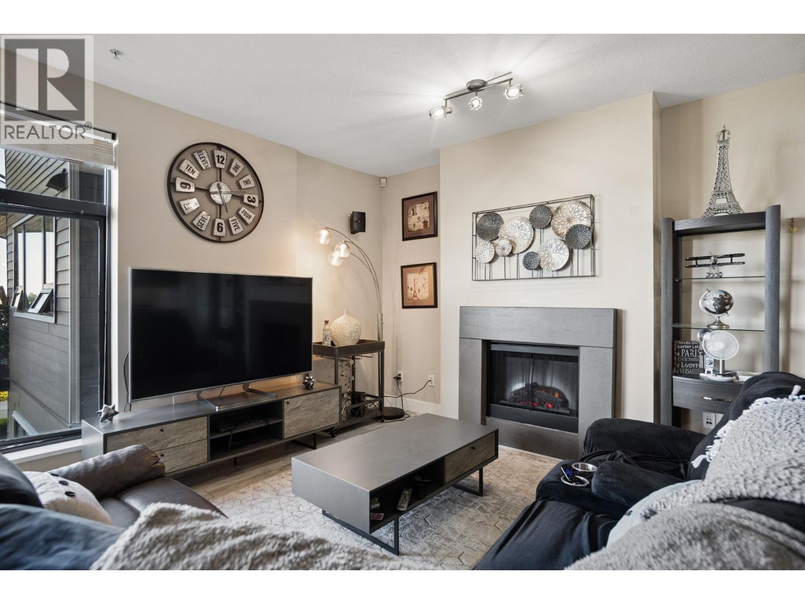 201 14300 Riverport Way, Richmond, British Columbia  V6W 0A4 - Photo 2 - R3155198