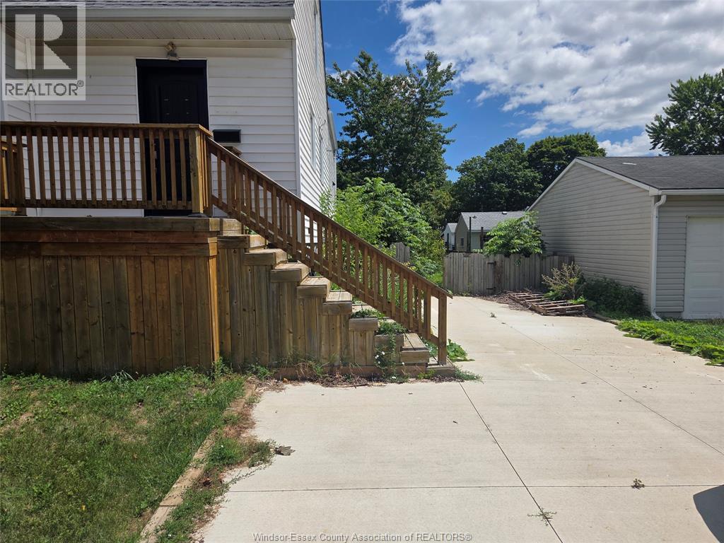 782 Kember Avenue, Sarnia, Ontario  N7S 2T5 - Photo 2 - 26019639