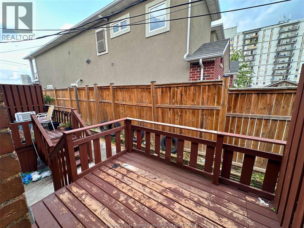 116 Elm Avenue, Windsor, Ontario  N9A 5G8 - Photo 8 - 26019625
