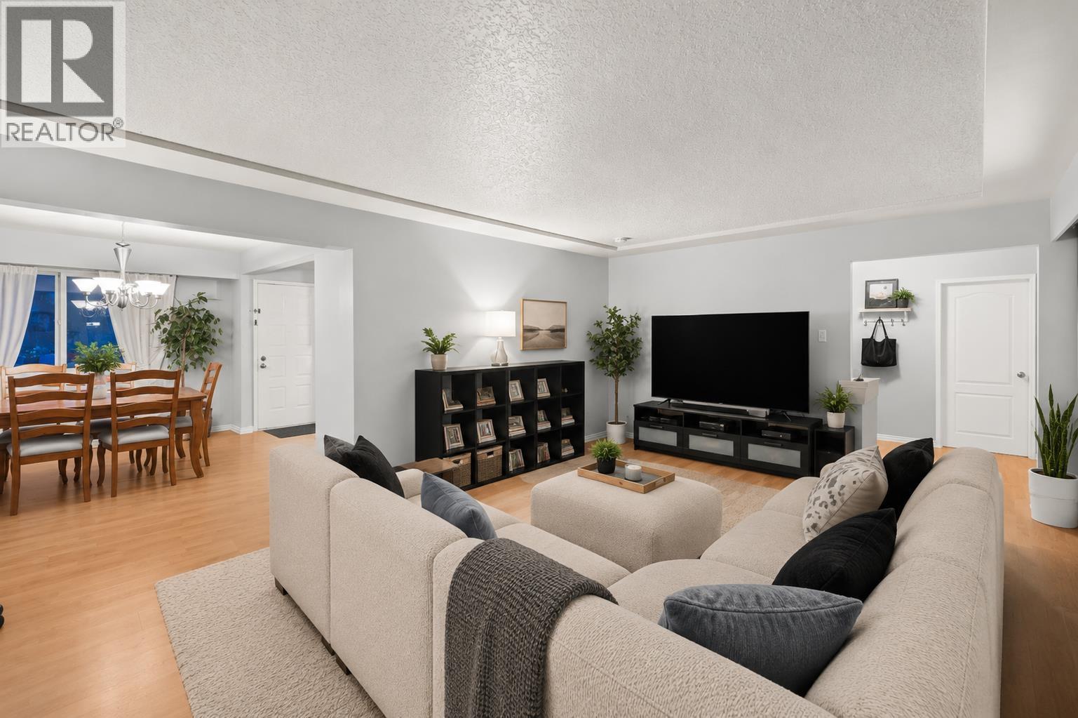3949 Sefton Street, Port Coquitlam, British Columbia V3B 3S2 - Photo 2 - R3155201