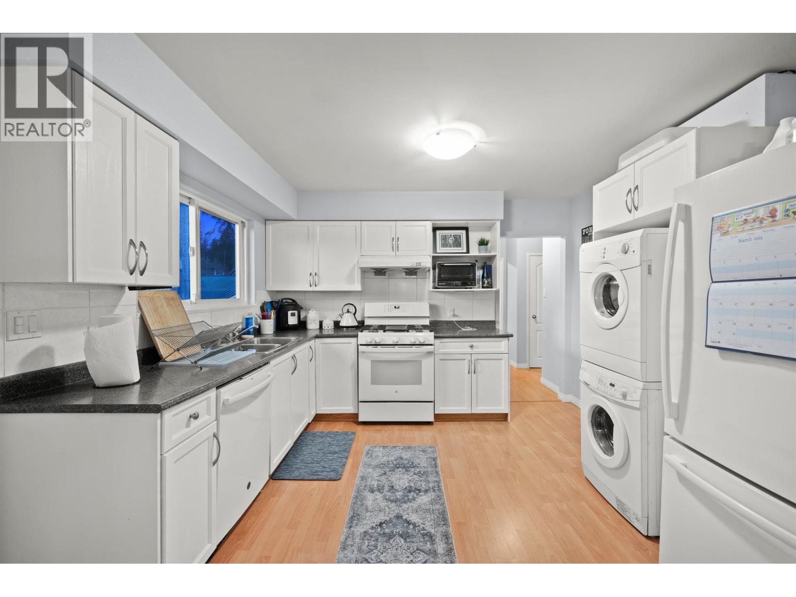 3949 Sefton Street, Port Coquitlam, British Columbia V3B 3S2 - Photo 5 - R3155201