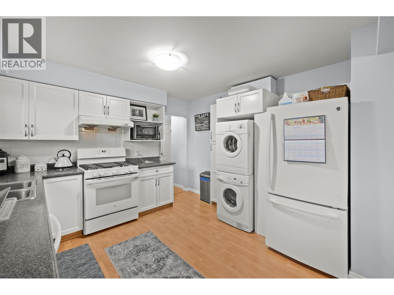 3949 Sefton Street, Port Coquitlam, British Columbia V3B 3S2 - Photo 6 - R3155201
