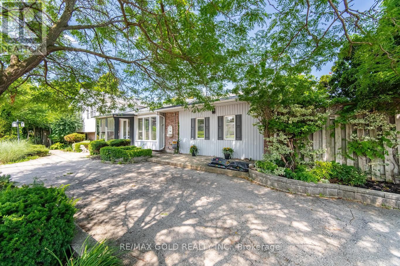 2395 Stillmeadow Road, Mississauga, Ontario  L5B 2A8 - Photo 3 - W13667854