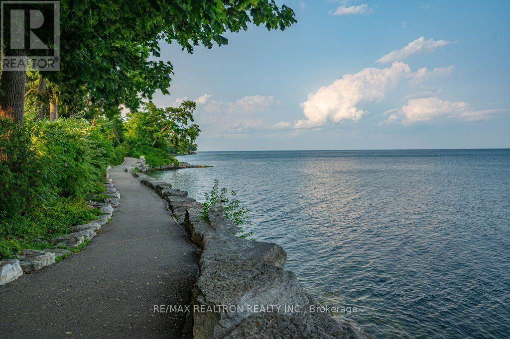 321 Lakeshore Road E, Oakville, Ontario  L6J 1J4 - Photo 24 - W13667878
