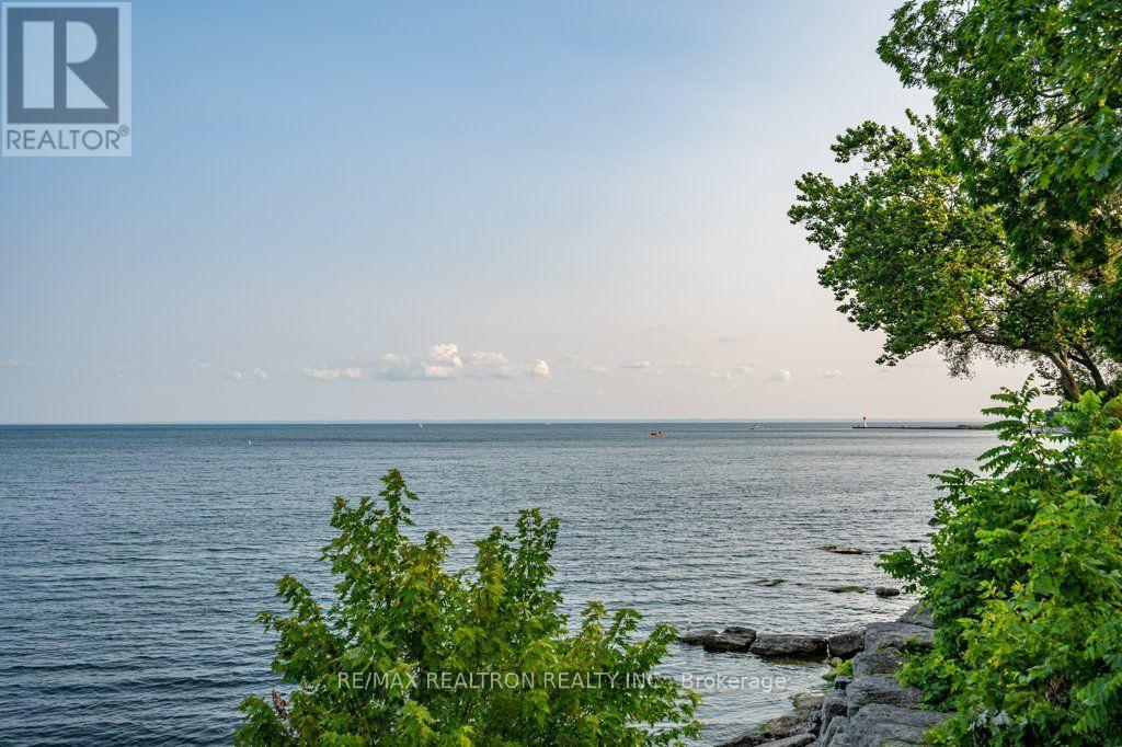 321 Lakeshore Road E, Oakville, Ontario  L6J 1J4 - Photo 25 - W13667878