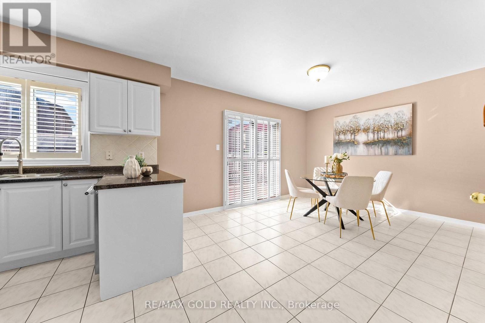 21 Pacific Wind Crescent, Brampton, Ontario  L6R 1Z9 - Photo 13 - W13667884