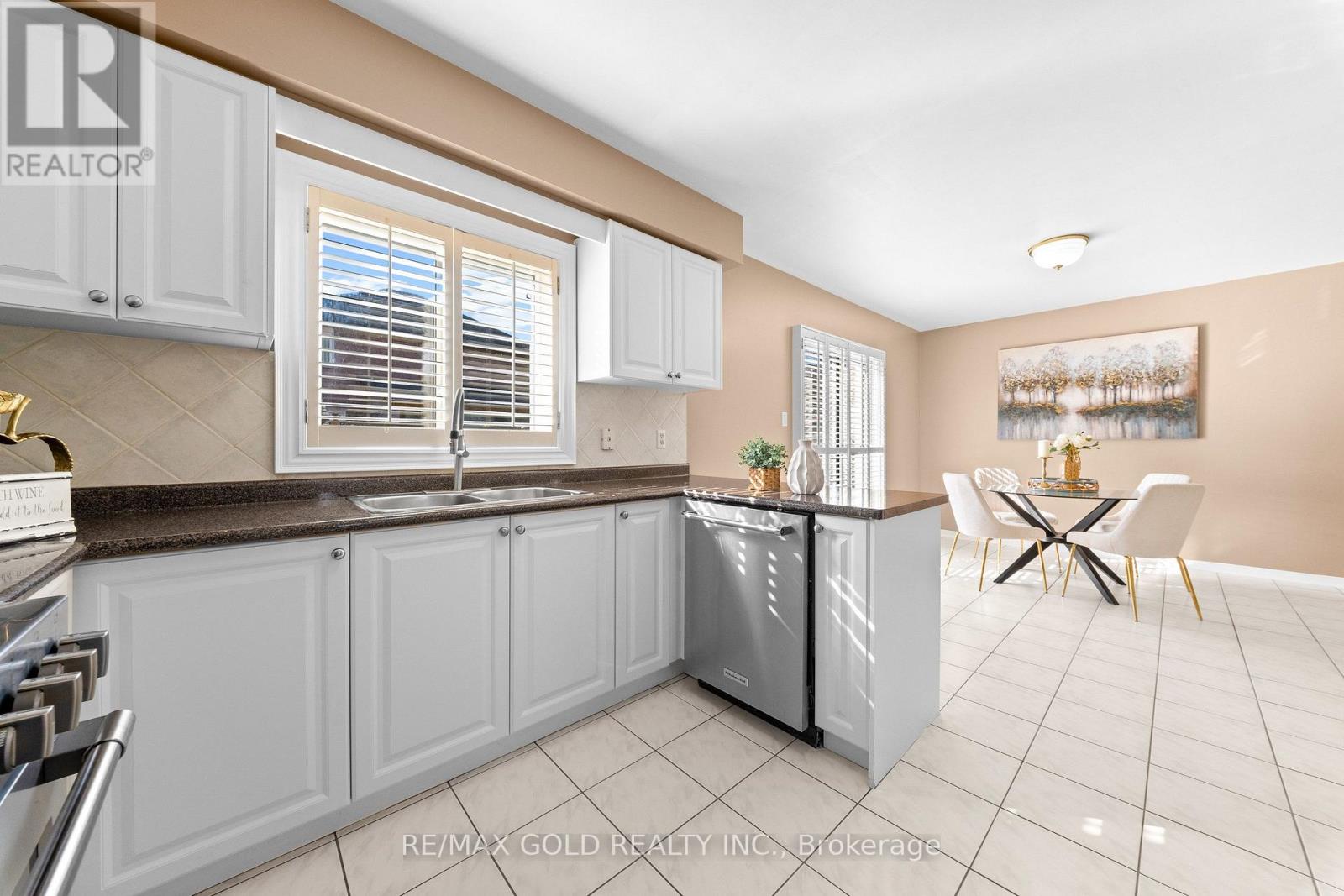 21 Pacific Wind Crescent, Brampton, Ontario  L6R 1Z9 - Photo 19 - W13667884