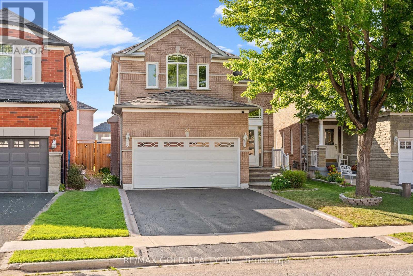 21 Pacific Wind Crescent, Brampton, Ontario  L6R 1Z9 - Photo 2 - W13667884