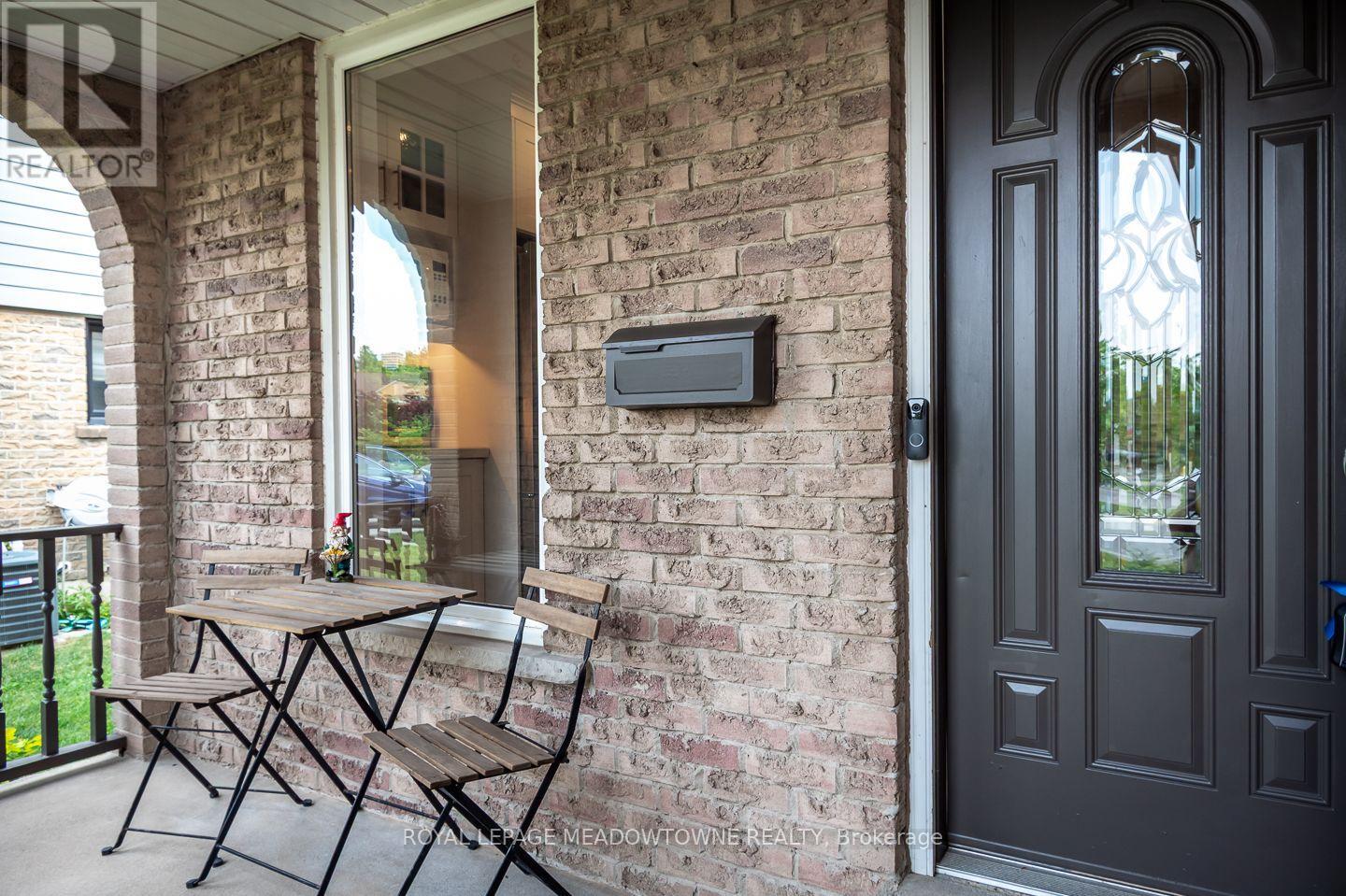 784 Laurier Avenue, Milton, Ontario  L9T 4H1 - Photo 3 - W13667930