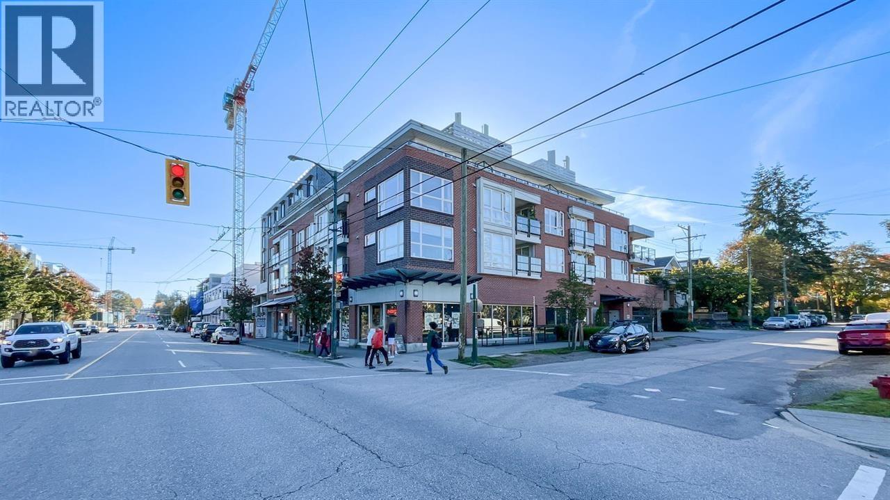 306 2008 BAYSWATER STREET, Vancouver, British Columbia