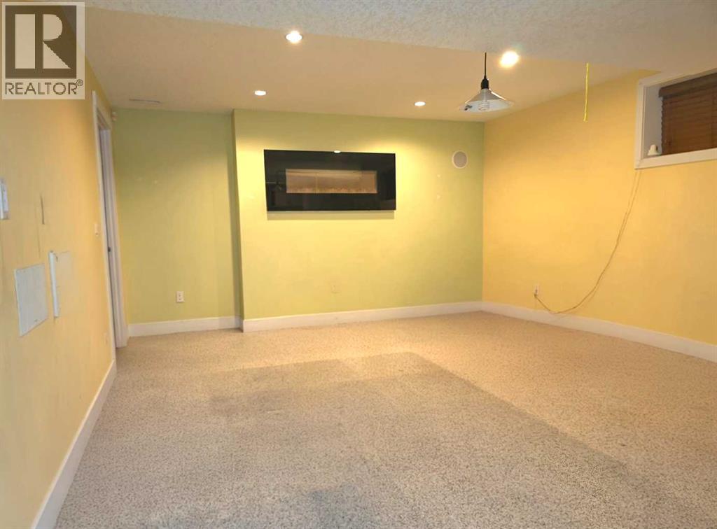 13 Tuscany Ridge Mews NW, Calgary, Alberta  T3L 3B7 - Photo 18 - A2321327