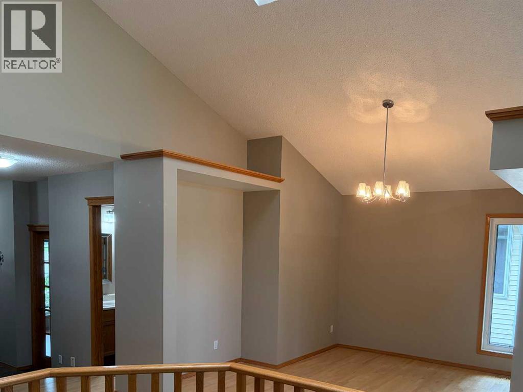 73 Scripps Landing Nw, Calgary, Alberta  T3L 1W2 - Photo 4 - A2327000