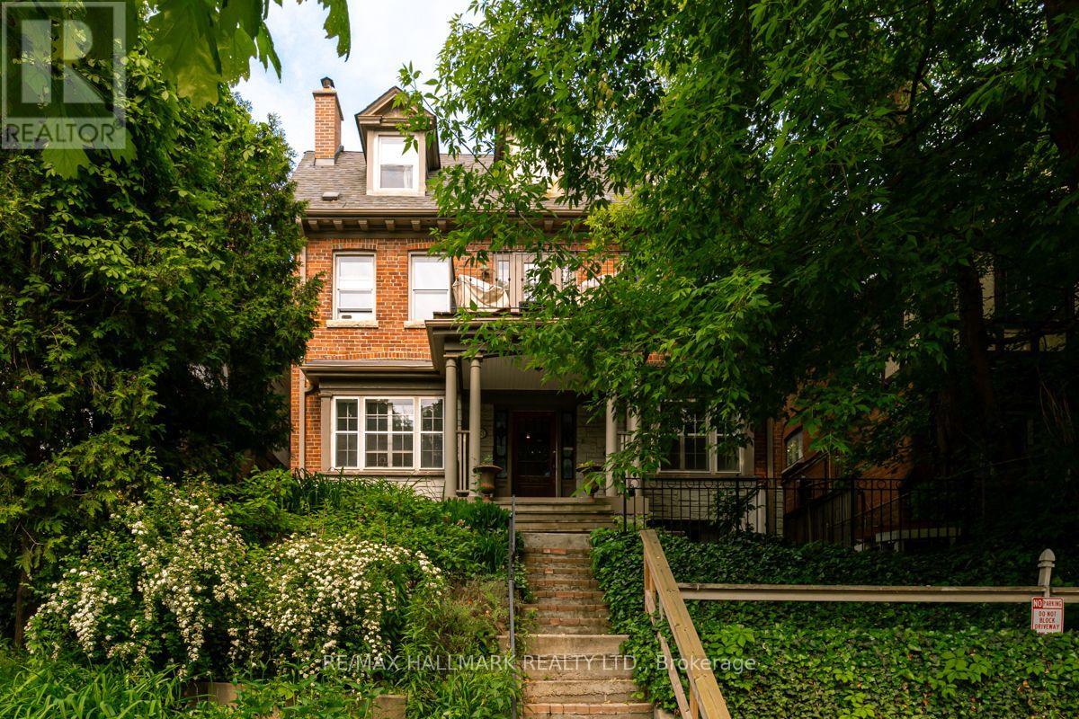 LOWER - 483 PARKSIDE DRIVE, Toronto, Ontario