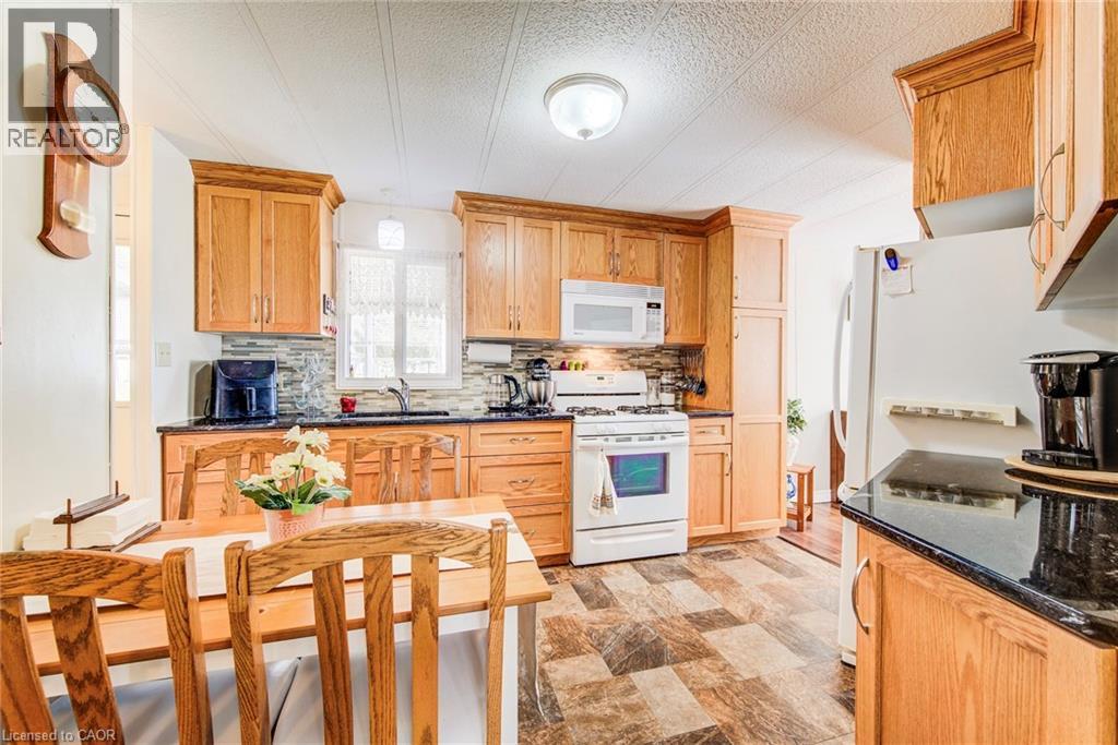 21 Fairview Crescent, Listowel, Ontario  N4W 3G8 - Photo 14 - 40854991