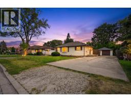 2733 LLOYD GEORGE BOULEVARD, Windsor, Ontario