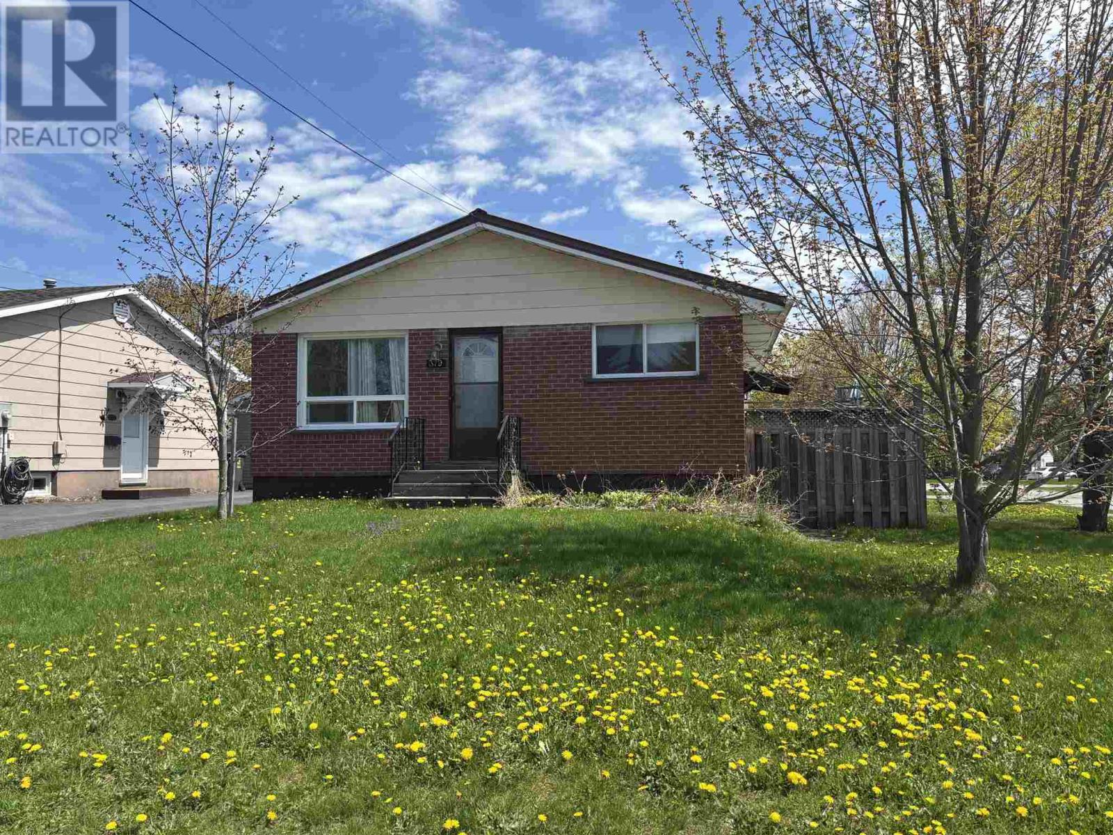 379 Chambers AVE, Sault Ste. Marie, Ontario