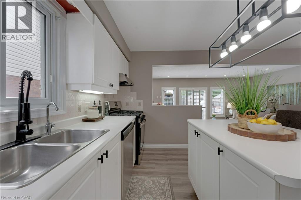 135 Cotton Grass Street, Kitchener, Ontario  N2E 3T5 - Photo 10 - 40852545