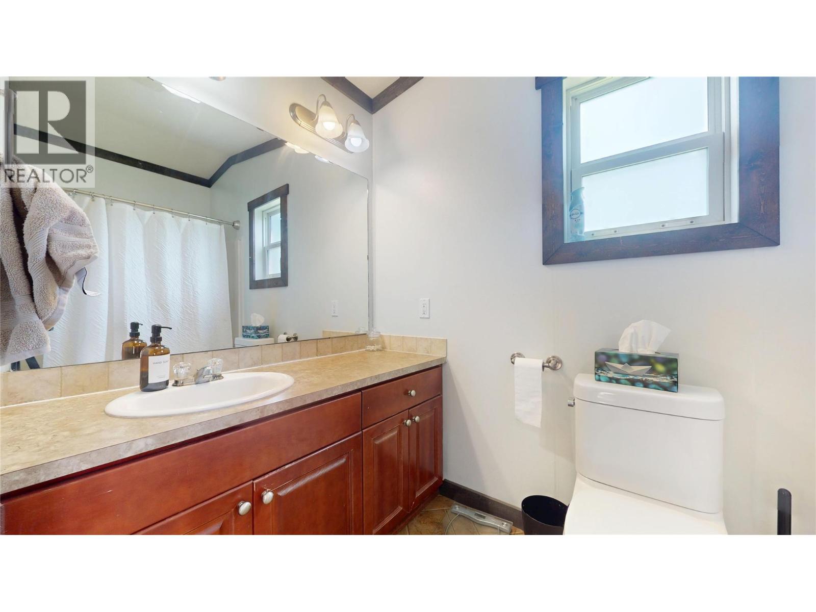 100 Industrial Road 1 Unit# 101, Sparwood, British Columbia  V0B 2G1 - Photo 15 - 10397628