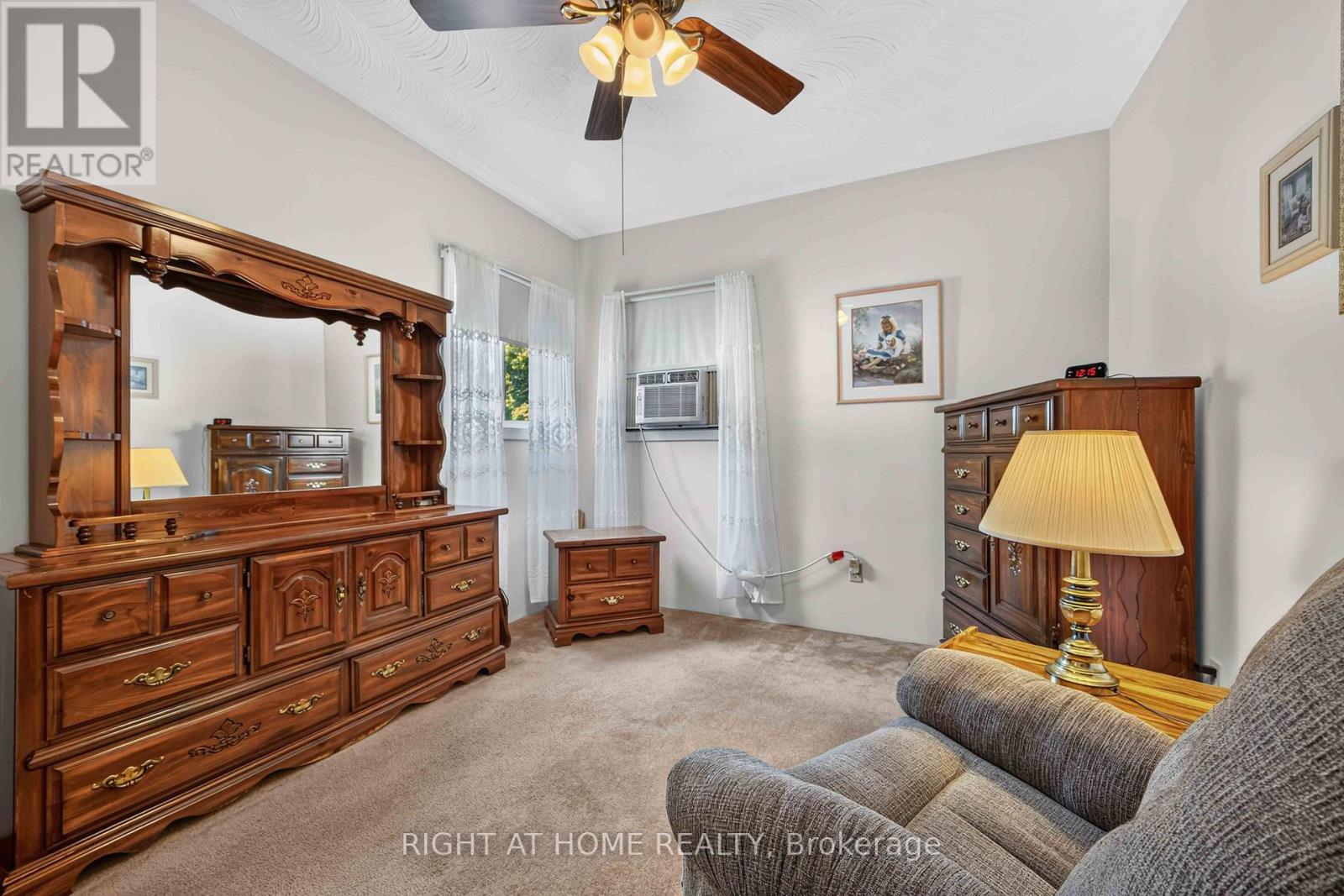 208 Ross Avenue, Sarnia, Ontario  N7T 1J7 - Photo 15 - X13668070