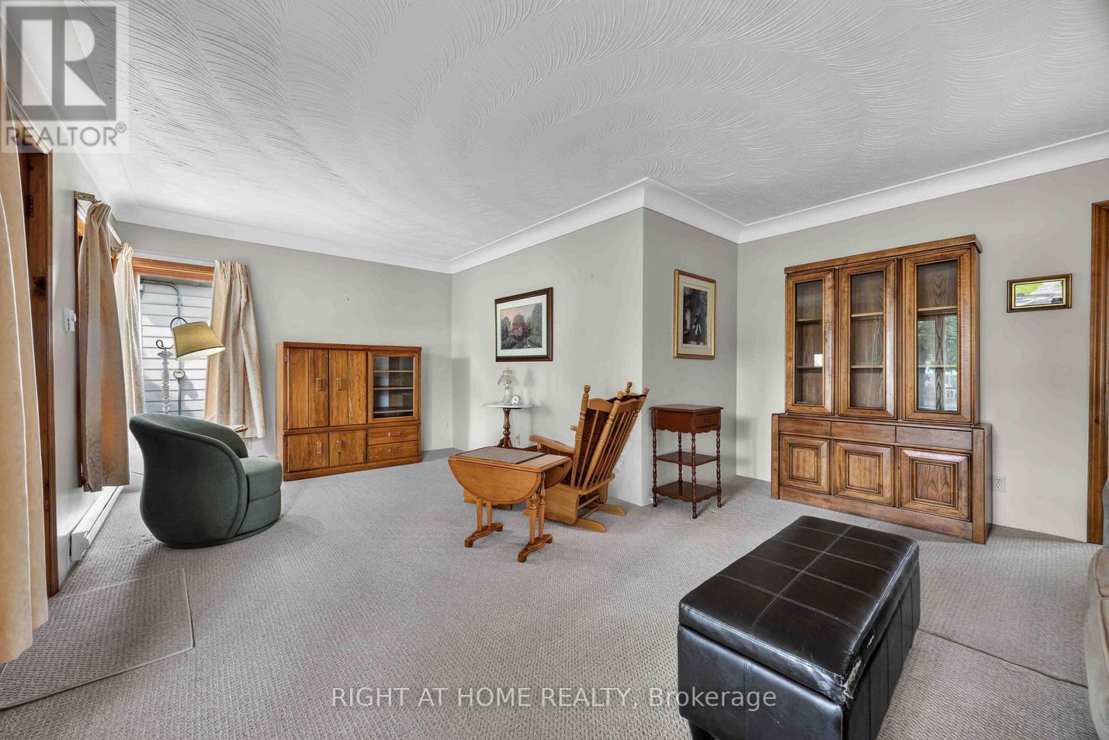 208 Ross Avenue, Sarnia, Ontario  N7T 1J7 - Photo 7 - X13668070