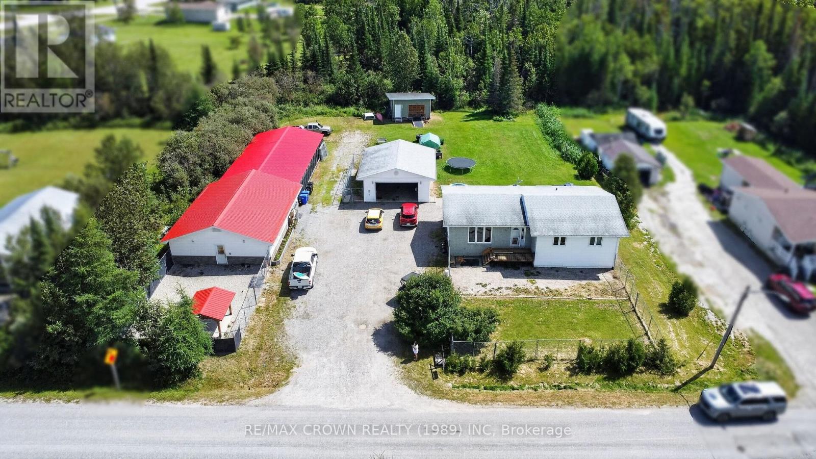 21 Cloutier Road S, Hearst, Ontario  P0L 1N0 - Photo 1 - T13668030