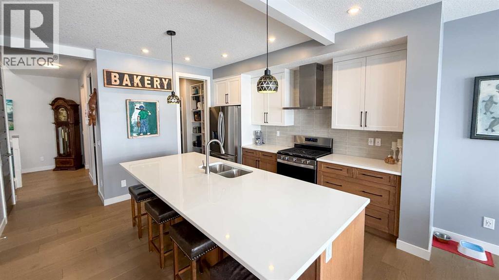 163 Sundown Crescent, Cochrane, Alberta  T4C 2A6 - Photo 6 - A2294098