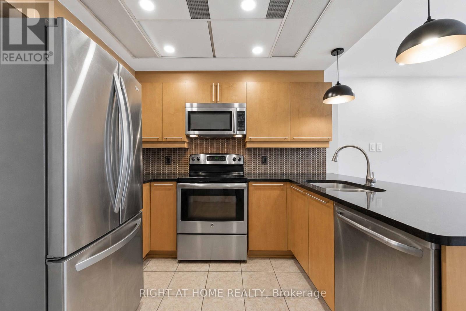 1009 - 134 York Street, Ottawa, Ontario  K1N 1K8 - Photo 2 - X13667988