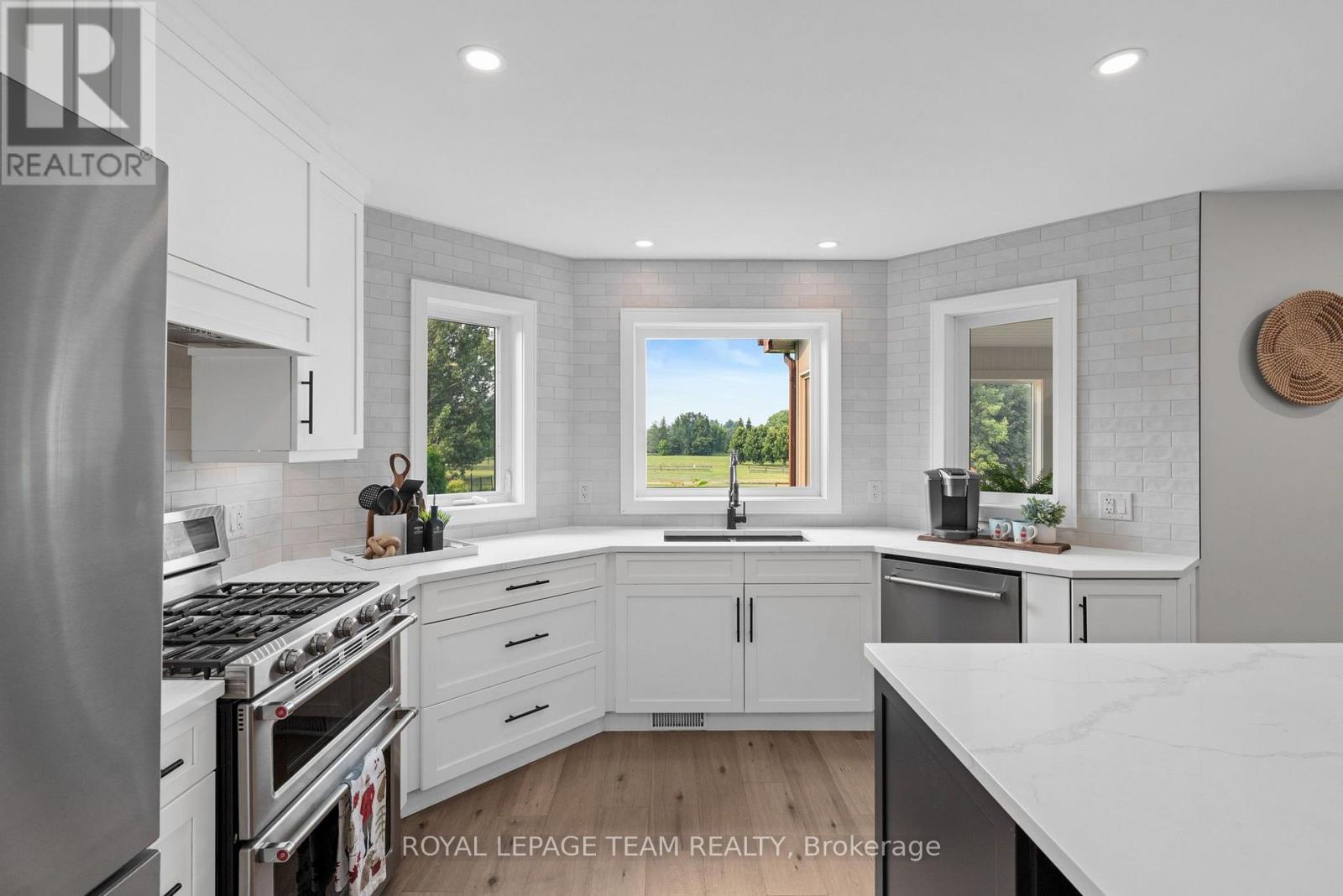 1095 Bravar Drive, Ottawa, Ontario  K4M 1G2 - Photo 9 - X13668100