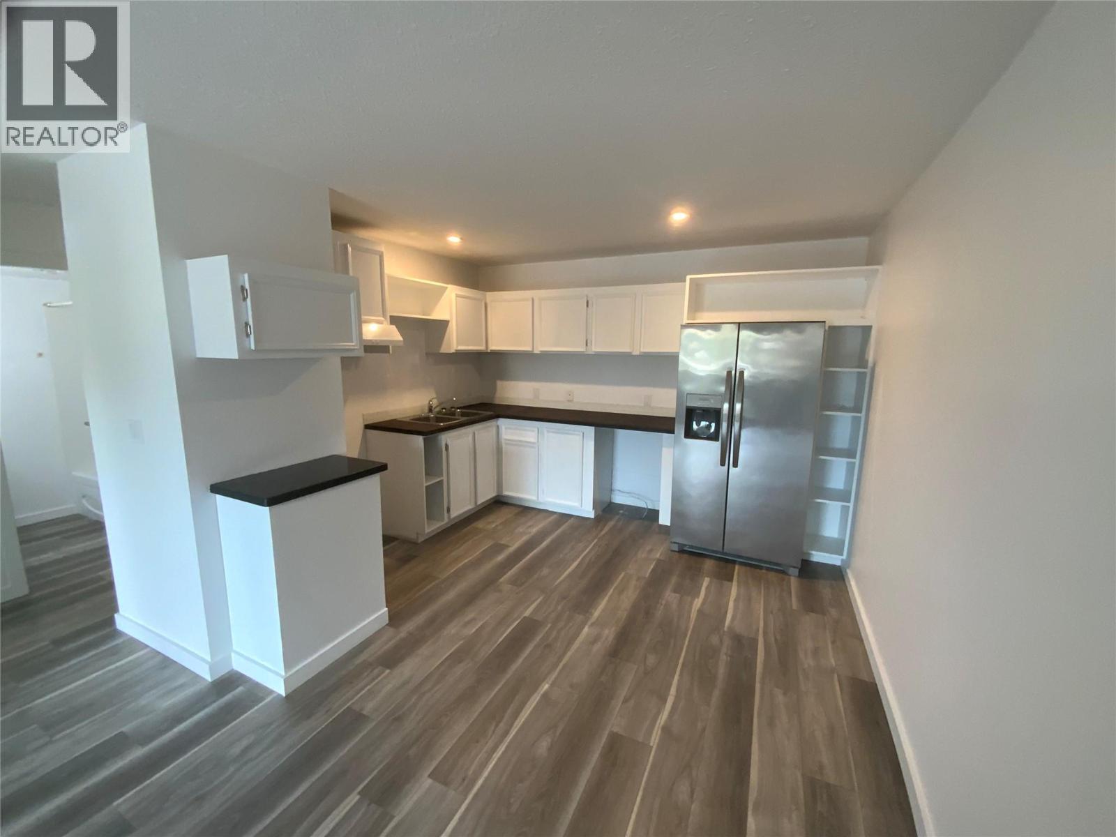 150 Skaha Place Unit# 207, Penticton, British Columbia  V2A 7K1 - Photo 2 - 10397632
