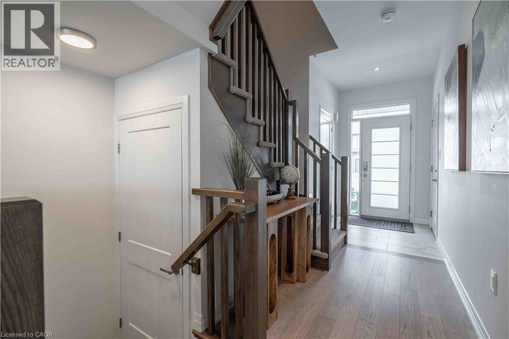 4005 Crown Street, Beamsville, Ontario  L3J 0S8 - Photo 8 - 40855236