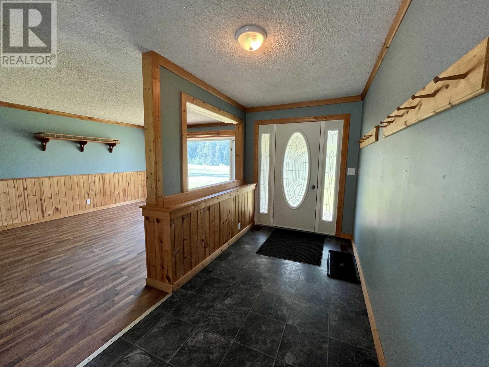 3448 Hwy 71, Emo, Ontario  P0W 1E0 - Photo 11 - TB2602343