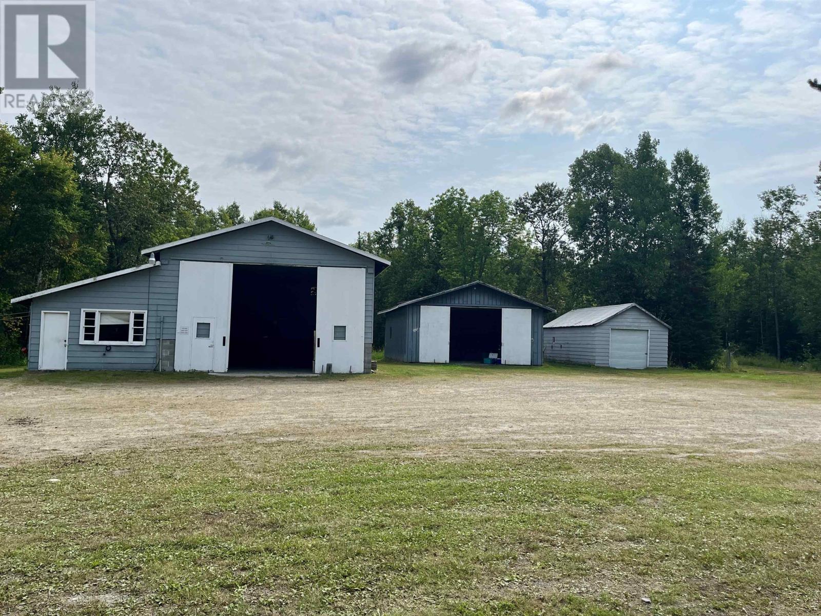 3448 Hwy 71, Emo, Ontario  P0W 1E0 - Photo 2 - TB2602343
