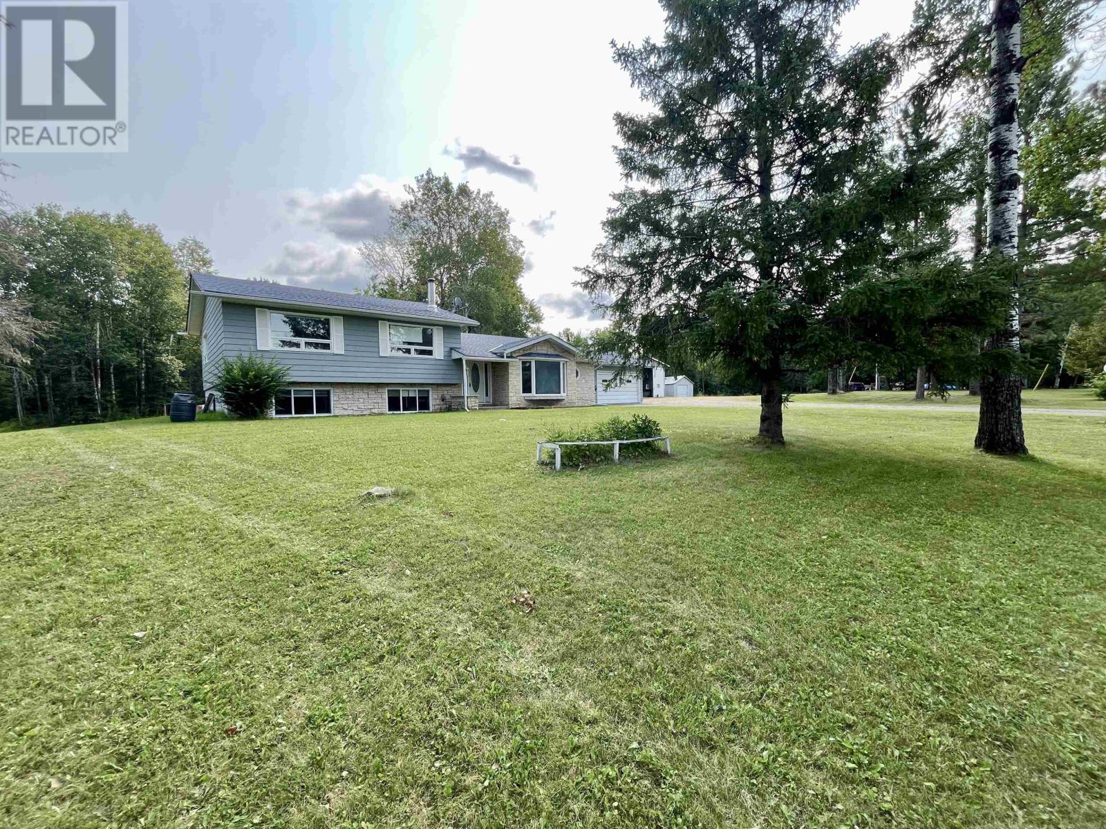 3448 Hwy 71, Emo, Ontario  P0W 1E0 - Photo 3 - TB2602343