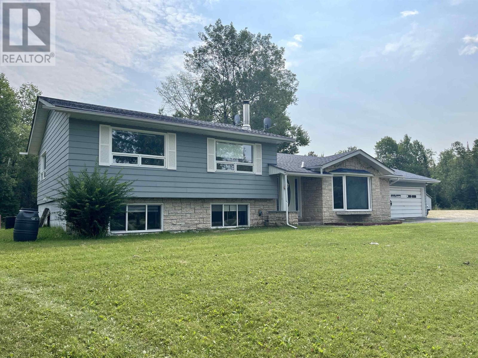 3448 Hwy 71, Emo, Ontario  P0W 1E0 - Photo 34 - TB2602343