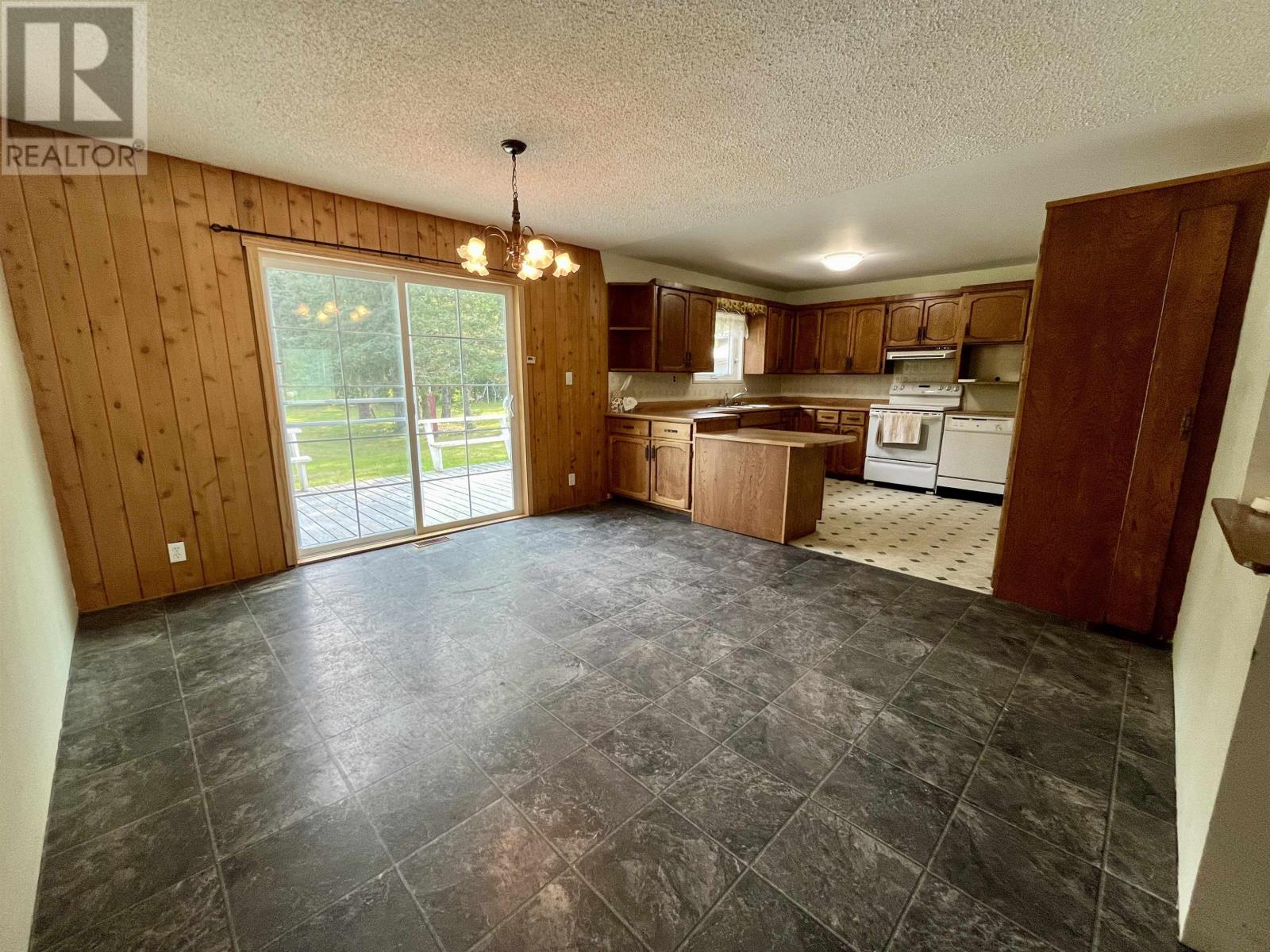 3448 Hwy 71, Emo, Ontario  P0W 1E0 - Photo 7 - TB2602343