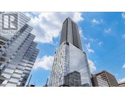3916 - 488 UNIVERSITY AVENUE, Toronto, Ontario