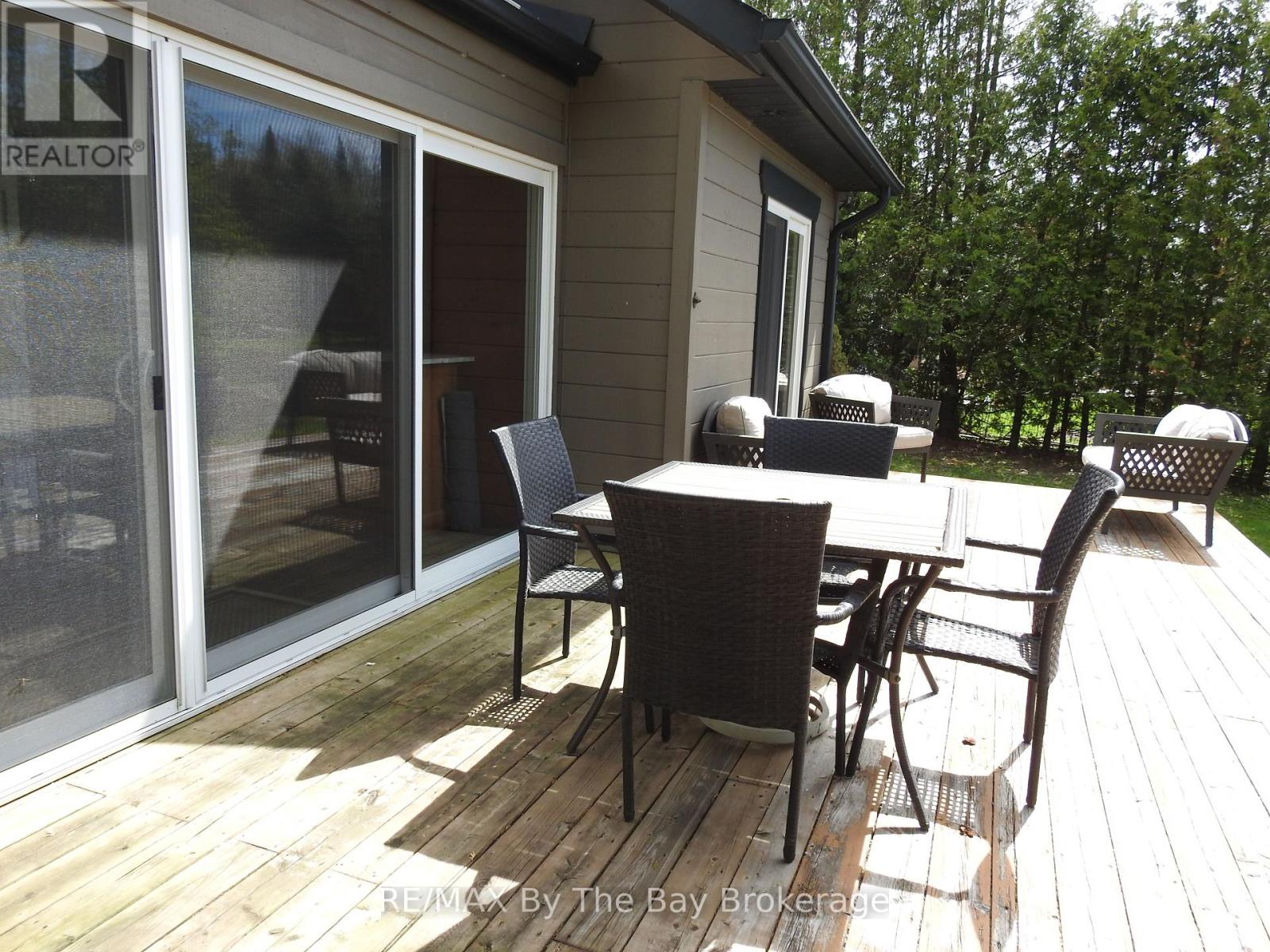 11 Cabin Crescent, Wasaga Beach, Ontario  L9Z 1X7 - Photo 29 - S13668114