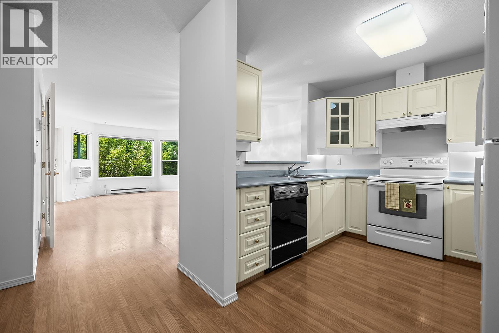 3283 Casorso Road Unit# 212, Kelowna, British Columbia  V1W 3L6 - Photo 2 - 10397320