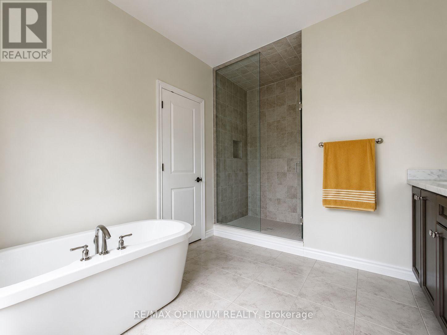 3 Armilia Place, Whitby, Ontario  L1P 0N9 - Photo 22 - E13668012