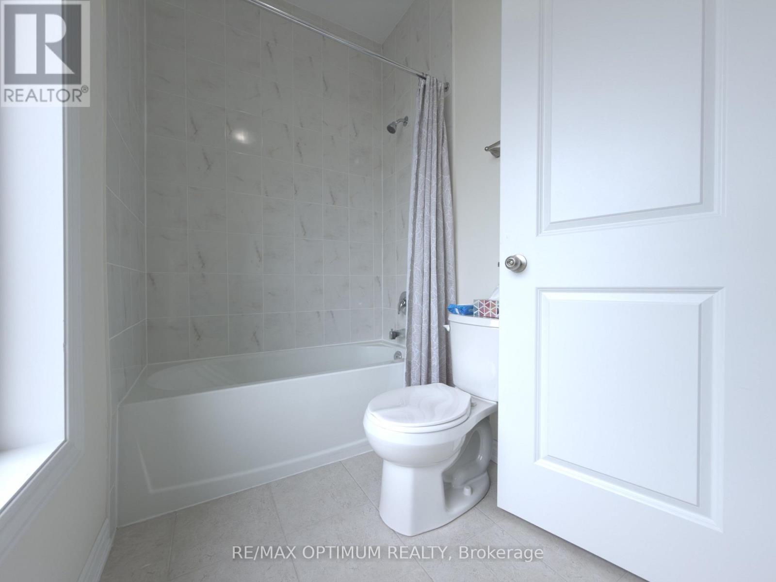 3 Armilia Place, Whitby, Ontario  L1P 0N9 - Photo 25 - E13668012