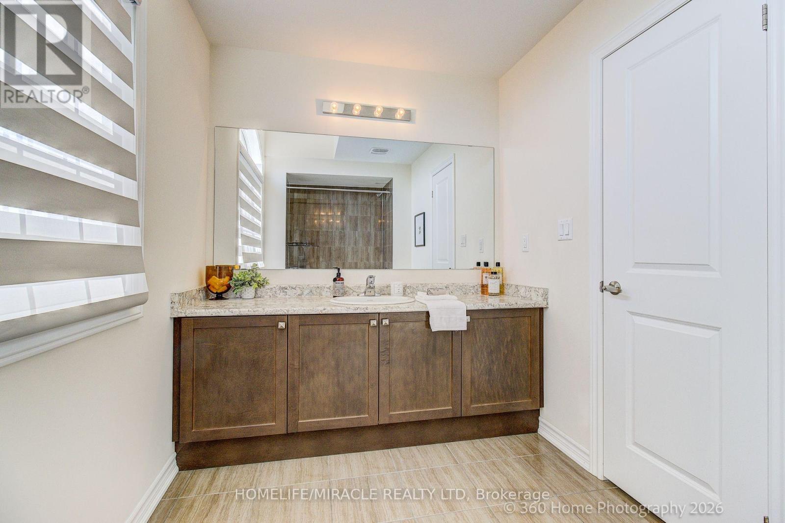 2528 Athena Path, Pickering, Ontario  L1X 0M4 - Photo 20 - E13668158