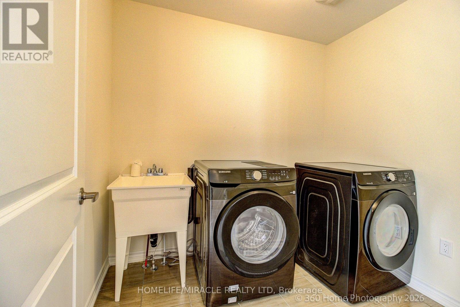 2528 Athena Path, Pickering, Ontario  L1X 0M4 - Photo 23 - E13668158