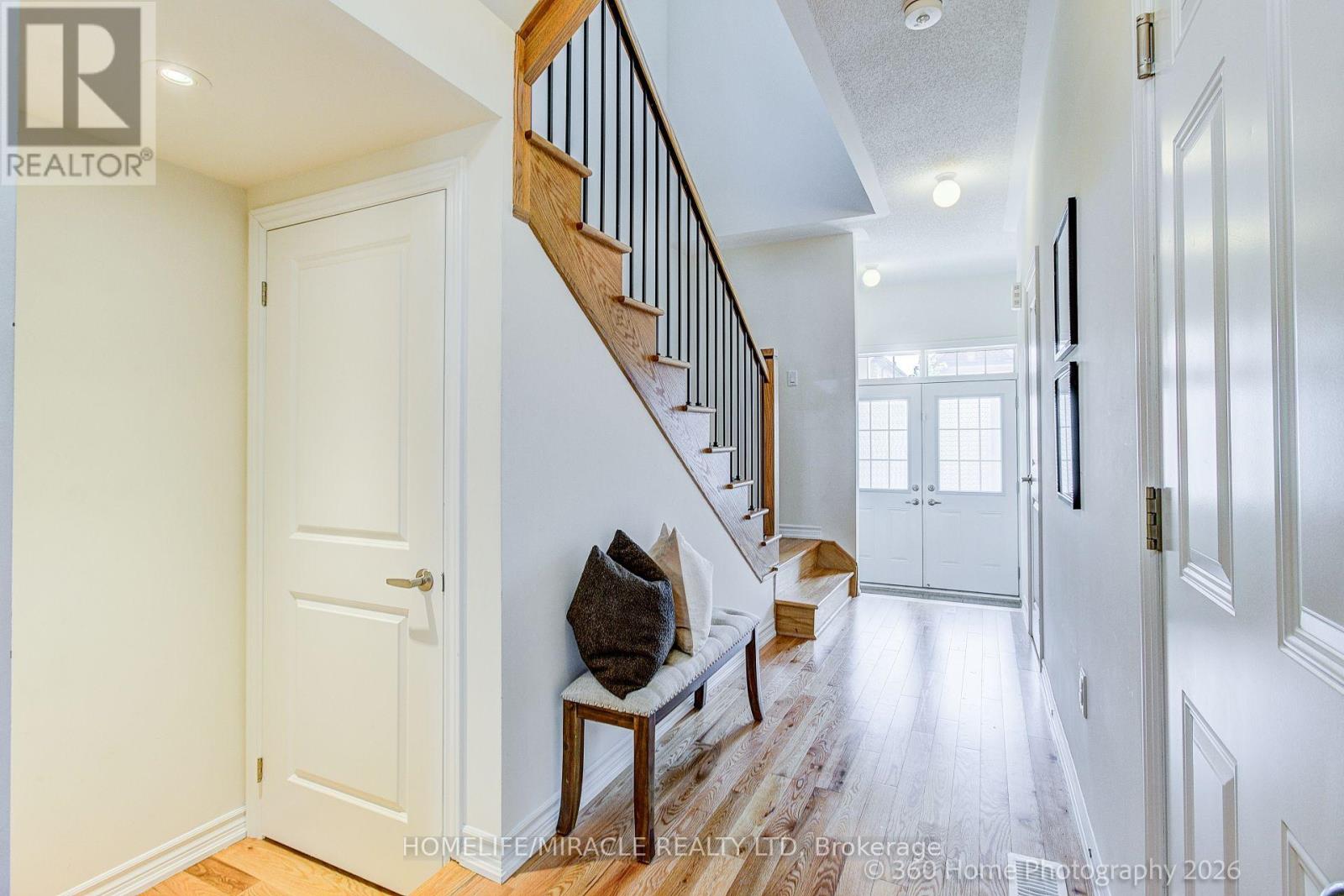 2528 Athena Path, Pickering, Ontario  L1X 0M4 - Photo 9 - E13668158