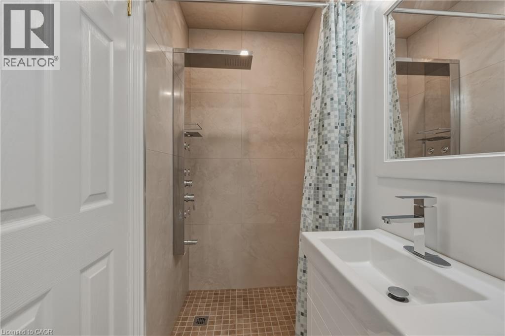 144 Benziger Lane, Stoney Creek, Ontario  L8E 6G6 - Photo 43 - 40855373