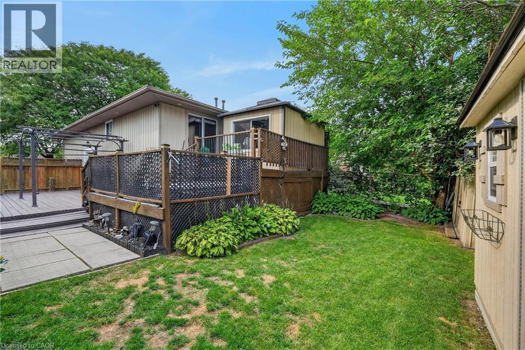 14 Woodeden Road, Grimsby, Ontario  L3M 4N4 - Photo 3 - 40854716