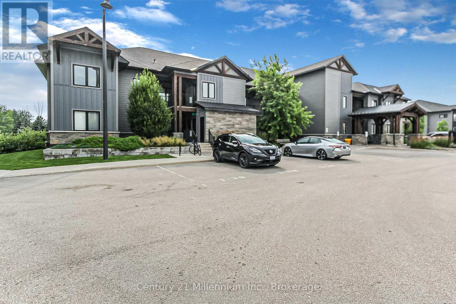 107 - 10 Beckwith Lane, Blue Mountains, Ontario  L9Y 0N5 - Photo 2 - X13667998